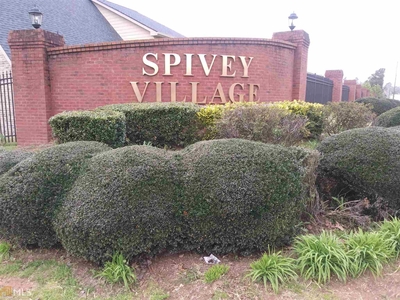 8744 Spivey Village Trl, Jonesboro, GA