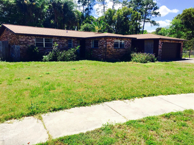 3707 Sunny Dr, Mims, FL