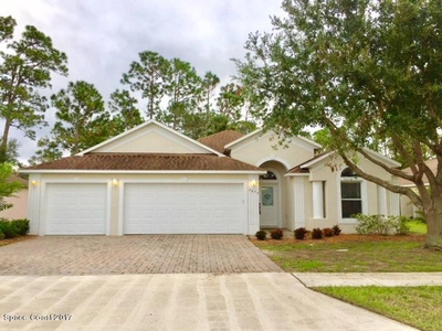 3879 Rolling Hill Dr, Titusville, FL