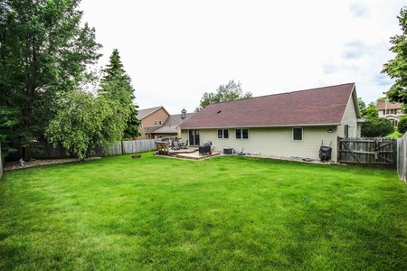 545 Russell Dr, Ripon, WI