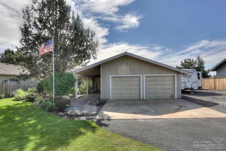 2525 Nw 10th St, Redmond, OR