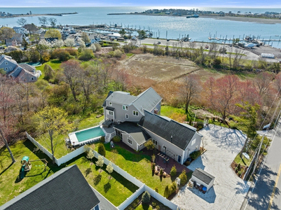 18 Hatherly Rd, Scituate, MA