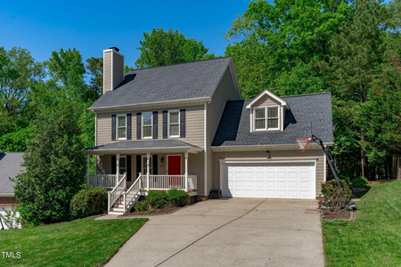 208 Avent Pines Ln, Holly Springs, NC
