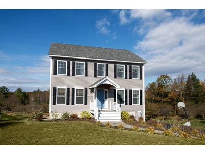 39 Orchard Hill Rd, Epping, NH