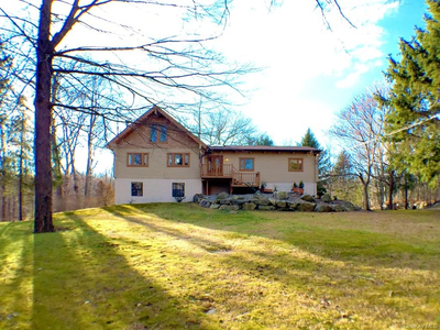 57 Lincoln Rd, Putnam Valley, NY