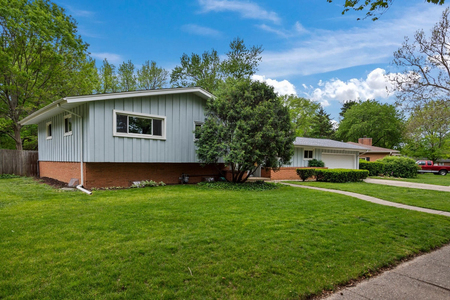 1109 Foothill Dr, Champaign, IL