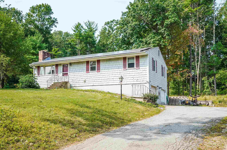 18 Wilshire Dr, Londonderry, NH