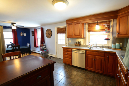 58 Parker Station Rd, Goffstown, NH