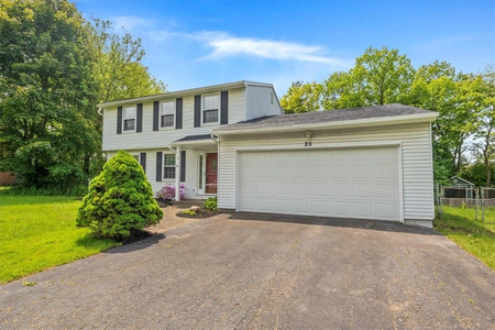 25 Winterset Dr, Rochester, NY