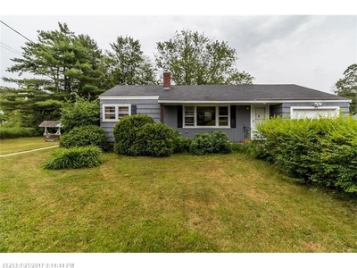77 Albion Rd, Windham, ME