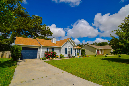203 Clydesdale Ct, Jacksonville, NC