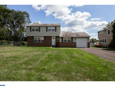 123 Wallace Dr, Warminster, PA