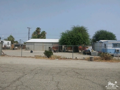 238 Imperial Ave, Thermal, CA
