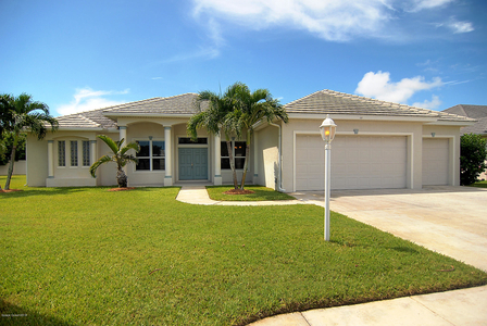 101 Wakefield Dr, Indian Harbour Beach, FL