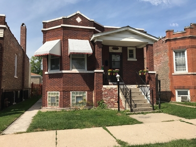 3206 S Avers Ave, Chicago, IL