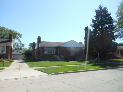 1519 Hull Ave, Westchester, IL