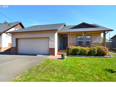 331 S 46th St, Springfield, OR