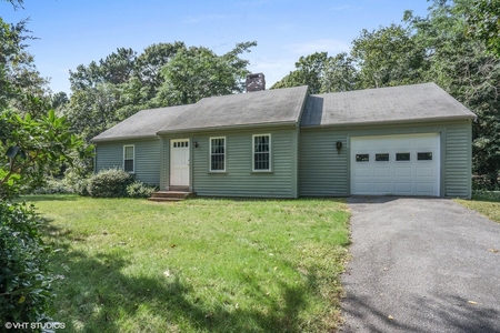 16 Fortune Rd, Yarmouth Port, MA