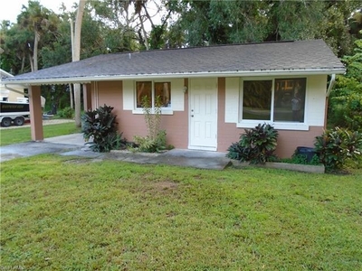 185 W Mariana Ave, North Fort Myers, FL