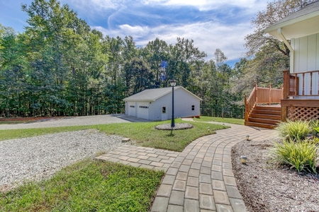 36 Pineview Dr, Hardy, VA