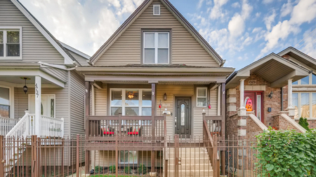 4739 W Shakespeare Ave, Chicago, IL