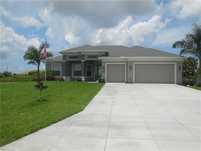602 Nw 32nd Pl, Cape Coral, FL