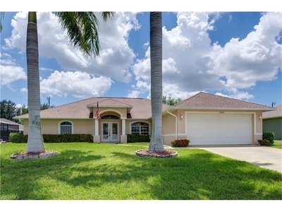 1332 Sw 3rd Ave, Cape Coral, FL