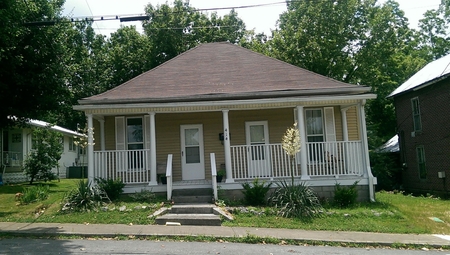 414 E Rickert Ave, Dickson, TN