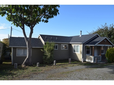 29436 Cypress Ct, Gold Beach, OR