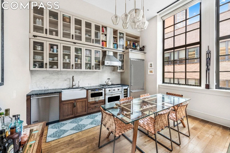 520 W 45th Street, Manhattan, NY, 10036 - Photo 1