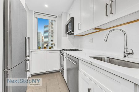 245 E 54TH Street, Manhattan, NY, 10022 - Photo 1