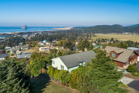 35560 Topping Rd, Pacific City, OR