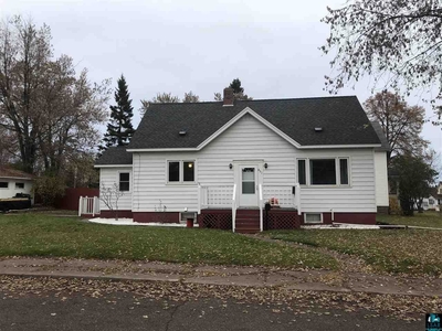 831 9th Ave, Two Harbors, MN