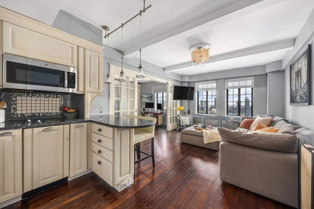 5 Tudor City Place, Manhattan, NY, 10017 - Photo 1
