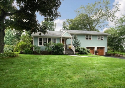 52 Field Crest Rd, New Canaan, CT