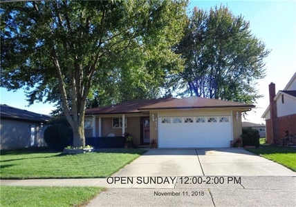 4438 Fox Hill Dr, Sterling Heights, MI