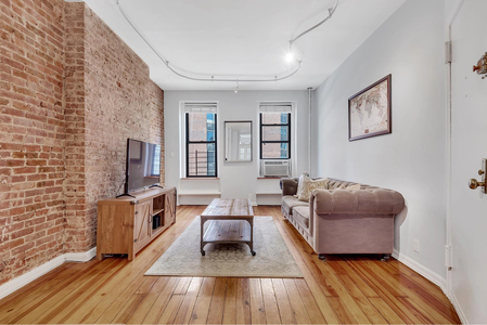 206 E 90TH Street, Manhattan, NY, 10128 - Photo 1