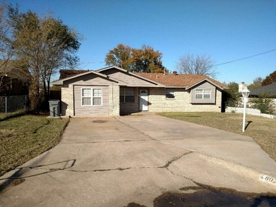 4803 Nw Hoover Ave, Lawton, OK