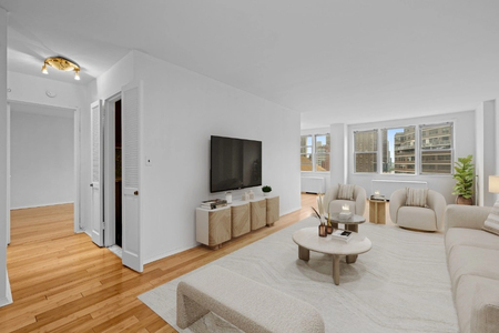 201 E 36th Street, Manhattan, NY, 10016 - Photo 1