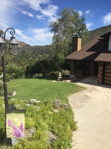 5549 Easter Dr, Wrightwood, CA