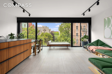 619 E 6th Street, Manhattan, NY, 10009 - Photo 1