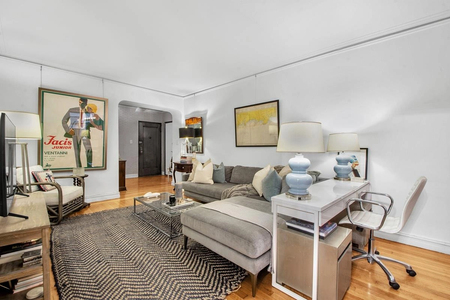 222 E 35th Street, Manhattan, NY, 10016 - Photo 1