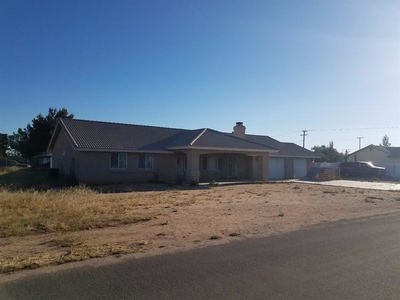 20862 Lone Eagle Rd, Apple Valley, CA