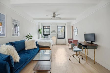 300 W 23RD Street, Manhattan, NY, 10011 - Photo 1
