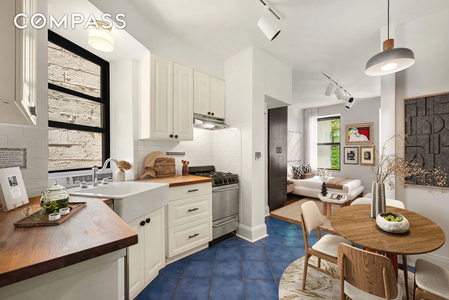 41 Perry Street, Manhattan, NY, 10014 - Photo 1