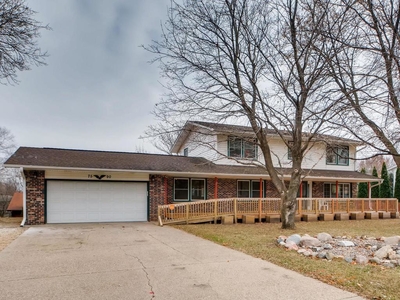 7590 Boyd Ave, Inver Grove Heights, MN