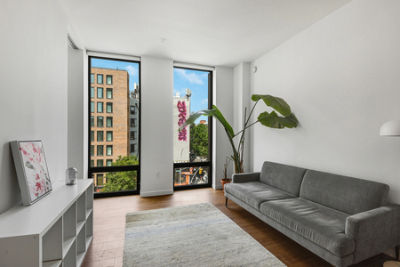 287 E HOUSTON Street, Manhattan, NY, 10002 - Photo 1