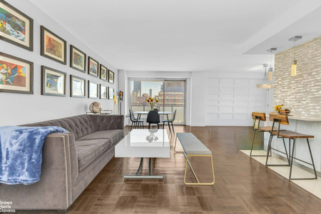 300 E 40TH Street, Manhattan, NY, 10016 - Photo 1