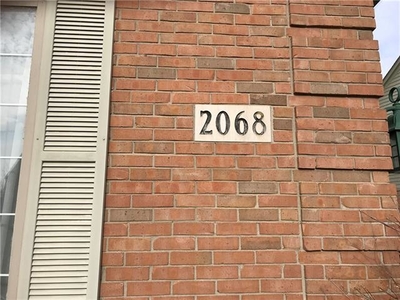 2068 Mapleridge Rd, Rochester Hills, MI