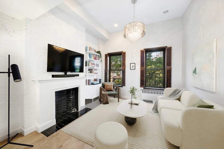 348 E 89th Street, Manhattan, NY, 10128 - Photo 1